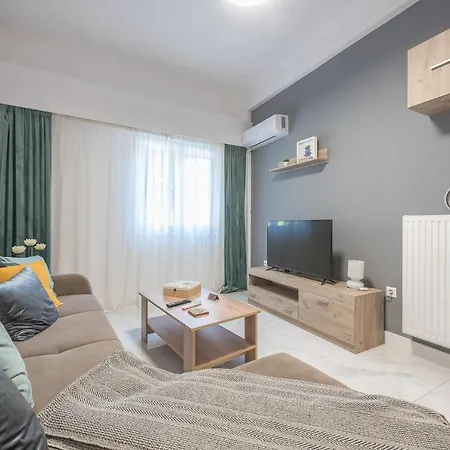 Earthy House Apartment Athens